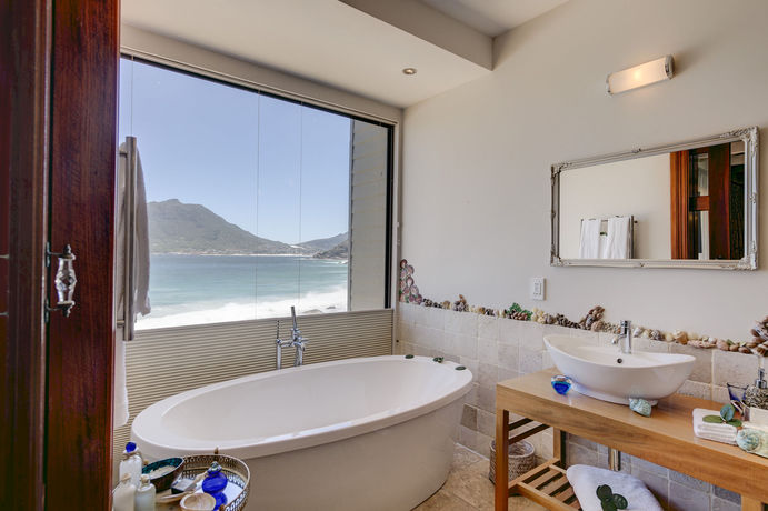 Imagen de la habitación del Hotel Tintswalo Atlantic. Foto 11