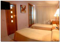 Imagen de la habitación del Hotel Tio Pepe. Foto 17