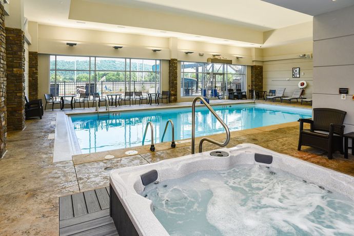 Imagen de la piscina del Hotel Tioga Downs Casino and Resort. Foto 19