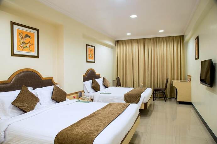 Imagen general del Hotel Tip Top Plaza. Foto 10