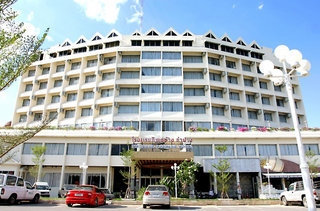 Imagen general del Hotel Tipchang Lampang Hotel. Foto 2