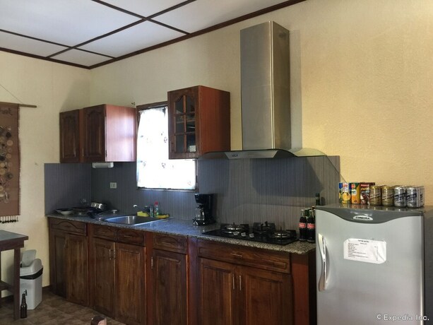 Imagen de la habitación del Hotel Tiptop Resto and Delishop. Foto 2