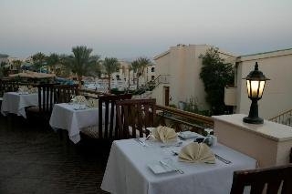Imagen del bar/restaurante del Hotel Tirana Island View. Foto 3