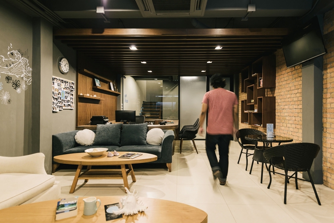 Imagen de los interiores del Hotel Tiras Patong Beach. Foto 9