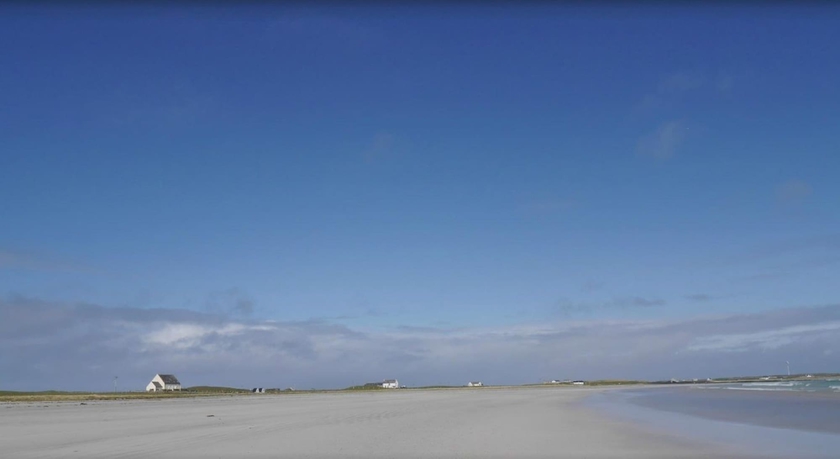 Imagen de los exteriores del Hotel Tiree Lodge Isle Of Tiree Scotland. Foto 14