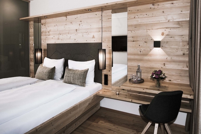 Imagen de la habitación del Hotel Tirol Lodge. Foto 9