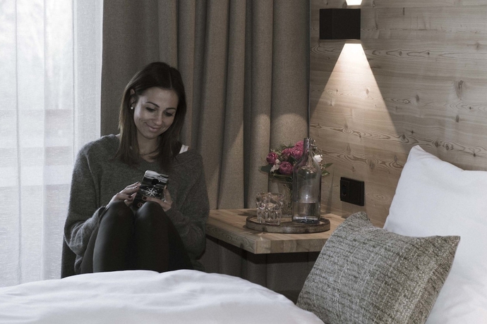 Imagen de la habitación del Hotel Tirol Lodge. Foto 15