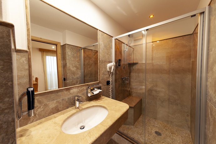 Imagen de la habitación del Hotel Tirol Natural Idyll. Foto 8
