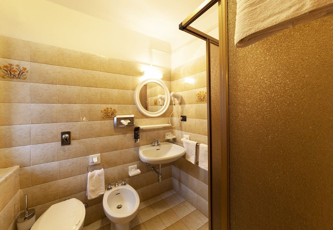 Imagen de la habitación del Hotel Tirol Natural Idyll. Foto 9