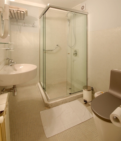 Imagen de la habitación del Hotel Tirol, San Carlos de Bariloche. Foto 2