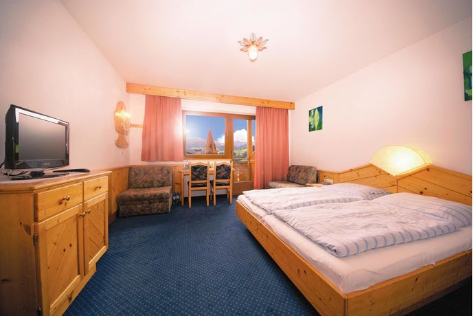 Imagen del bar/restaurante del Hotel Tirolerhof, Endfelden. Foto 4