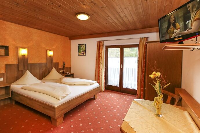Imagen de la habitación del Hotel Tirolerhof, Neuwieben. Foto 18
