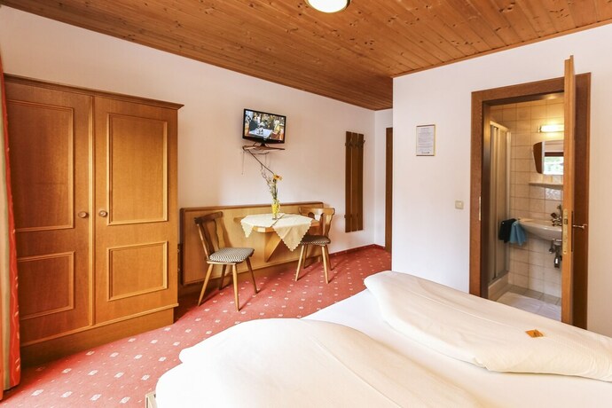 Imagen de la habitación del Hotel Tirolerhof, Neuwieben. Foto 20