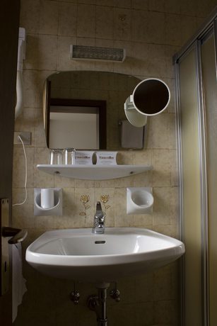 Imagen de la habitación del Hotel Tirolerhof, St. Georgen - San Giorgio. Foto 6