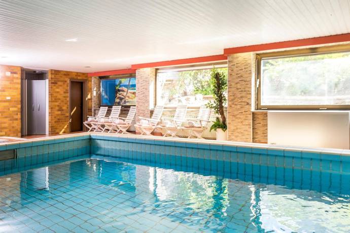 Imagen de la piscina del Hotel Tirolerhof, St. Georgen - San Giorgio. Foto 20