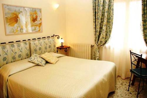 Imagen de la habitación del Hotel Tirrena Bike & Country. Foto 9