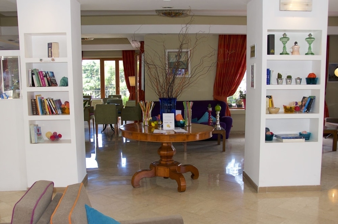 Imagen de los interiores del Hotel Tirrenia. Foto 14