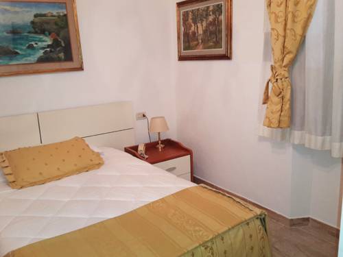 Imagen de la habitación del Hotel Tirreno, Castiglioncello. Foto 10
