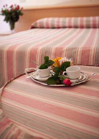 Imagen de la habitación del Hotel Tirreno, Castiglioncello. Foto 15