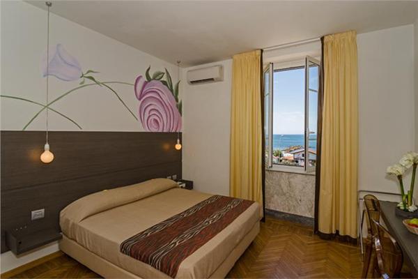 Imagen general del Hotel Tirreno, Marina di Massa. Foto 2