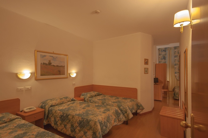 Imagen de la habitación del Hotel Tirreno, Roma. Foto 6