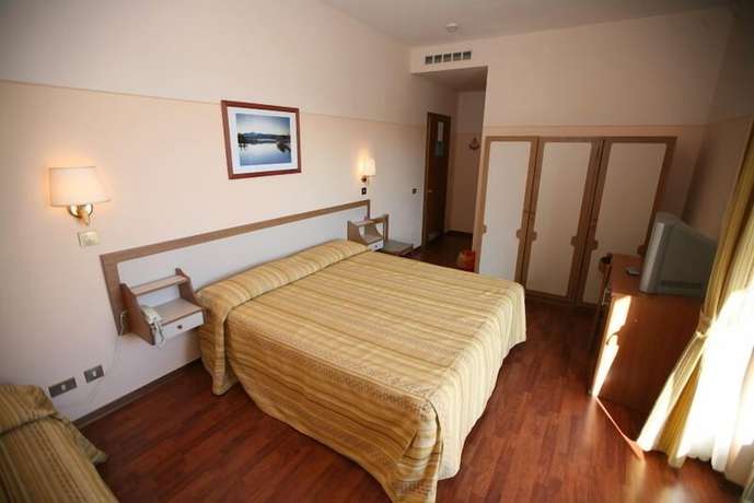 Imagen de la habitación del Hotel Tirreno, Santa Giulia. Foto 12