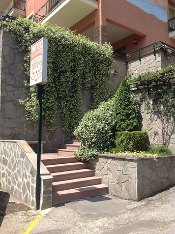 Imagen general del Hotel Tirreno, Santa Giulia. Foto 4