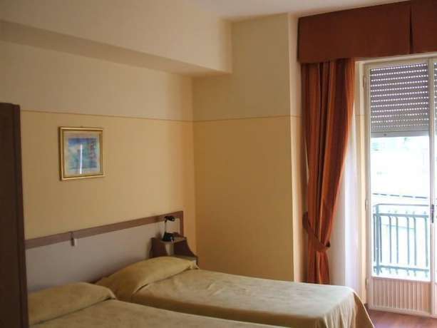 Imagen de la habitación del Hotel Tirreno, Santa Giulia. Foto 15