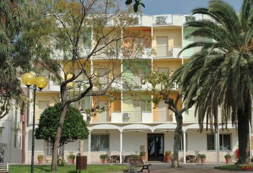 Imagen general del Hotel Tirreno, Sapri. Foto 1