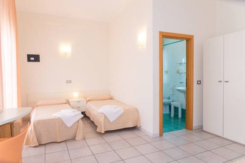 Imagen de la habitación del Hotel Tirreno, Sapri. Foto 14