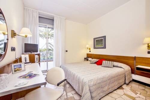 Imagen de la habitación del Hotel Tirreno, Spotorno. Foto 5