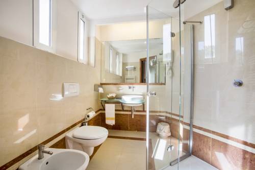 Imagen general del Hotel Tirreno, Spotorno. Foto 1