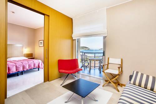 Imagen de la habitación del Hotel Tirreno, Spotorno. Foto 15