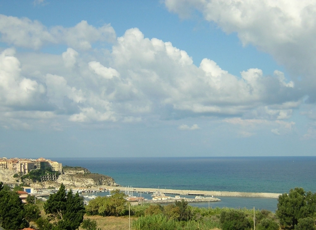 Imagen general del Hotel Tirreno, Tropea. Foto 1