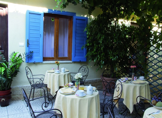 Imagen del bar/restaurante del Hotel Tirreno, Tropea. Foto 3