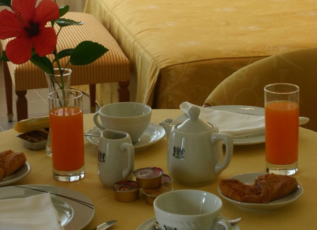 Imagen de la habitación del Hotel Tirreno, Tropea. Foto 8