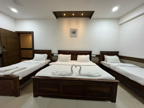 Imagen de la habitación del Hotel Tirth By Sonu Cafe. Foto 15