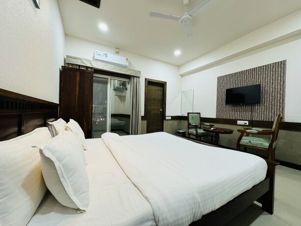 Imagen de la habitación del Hotel Tirth By Sonu Cafe. Foto 18
