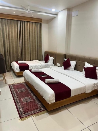 Imagen de la habitación del Hotel Tirupati Inn. Foto 1