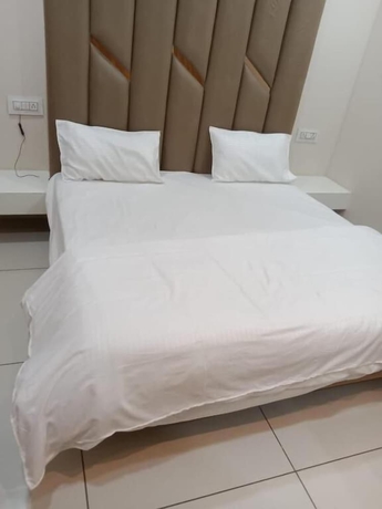 Imagen de la habitación del Hotel Tirupati Inn. Foto 13