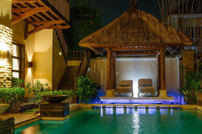 Imagen de la piscina del Hotel Tis Villas Seminyak By Premier Hospitality Asia. Foto 11