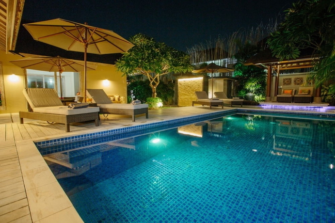 Imagen de la piscina del Hotel Tis Villas Seminyak By Premier Hospitality Asia. Foto 13