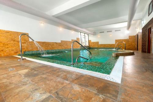 Imagen general del Hotel Tisa, Băile Olănești. Foto 12