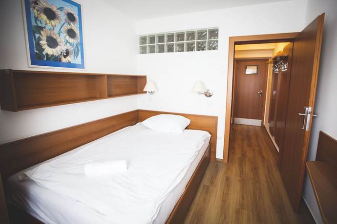 Imagen de la habitación del Hotel Tisa. Foto 6