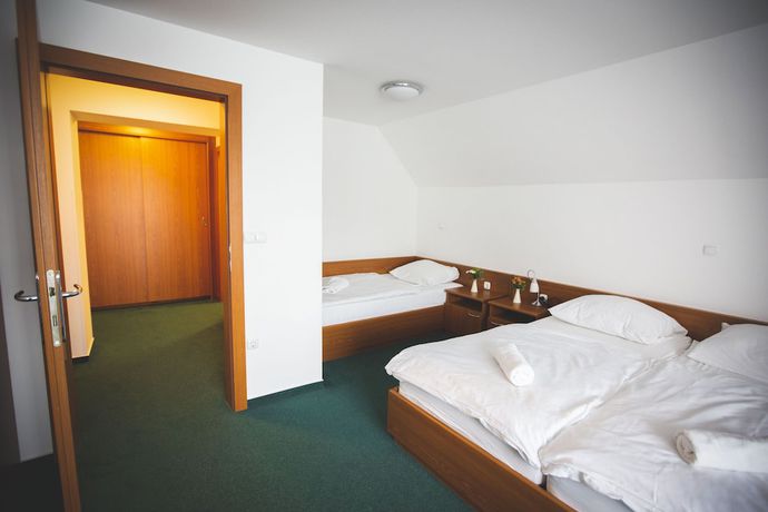 Imagen de la habitación del Hotel Tisa. Foto 9