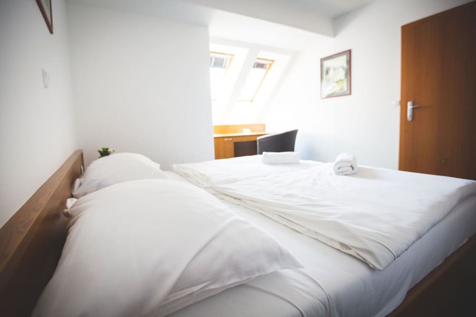 Imagen de la habitación del Hotel Tisa. Foto 15