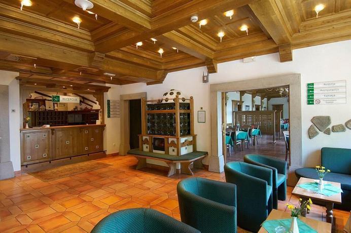 Imagen de los interiores del Hotel Tisa. Foto 20