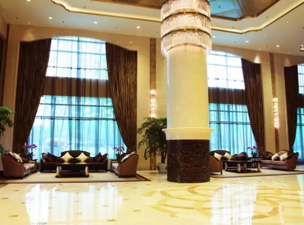 Imagen de los interiores del Hotel Titan Central Park. Foto 15