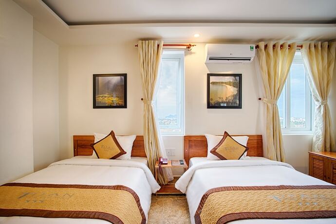 Imagen de la habitación del Hotel Titan. Foto 12