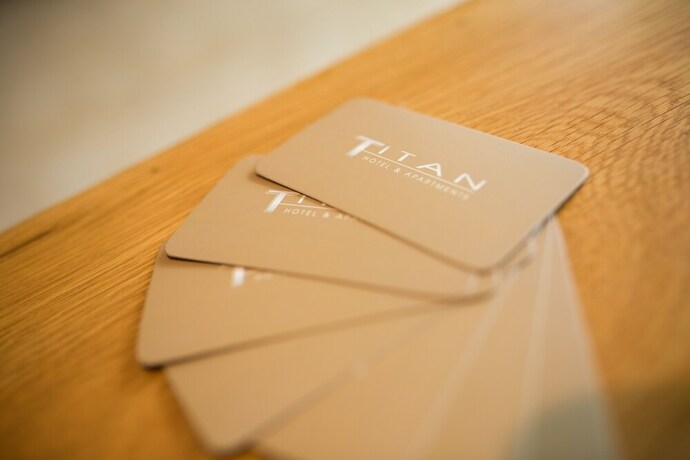 Imagen de los interiores del Hotel Titan. Foto 39